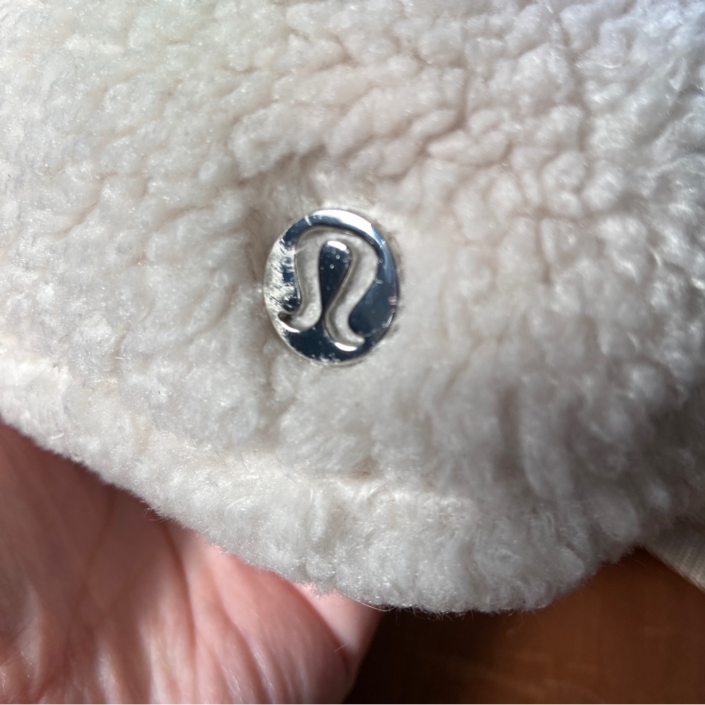 Lululemon everywhere fleece bag - Picture 9 of 9
